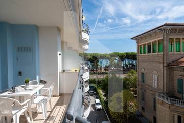 Gîte pour 4 personnes, avec balcon/terrasse ainsi que piscine et balcon, animaux acceptés à Pineto