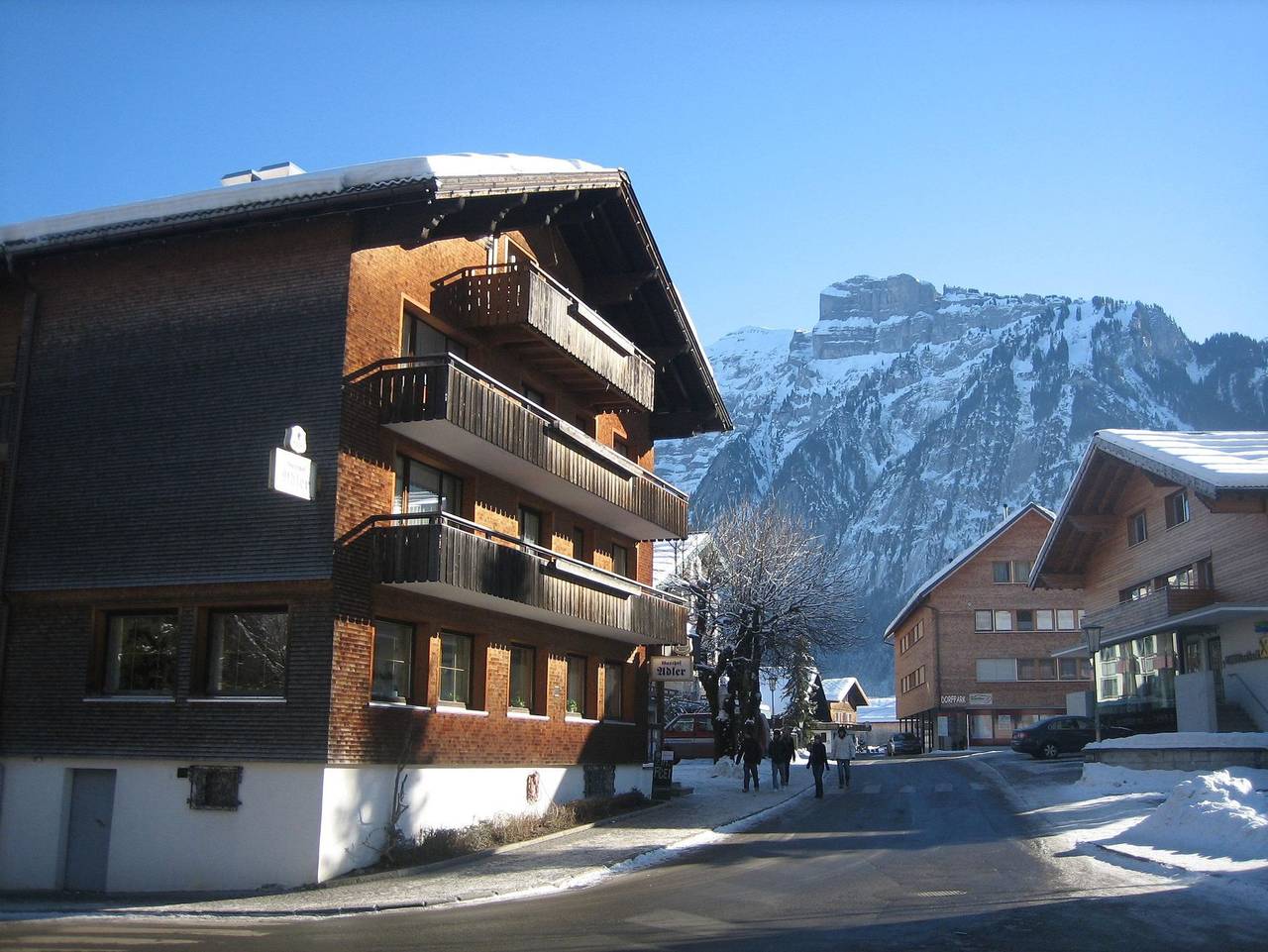 Hotel & Gasthof Adler - Doppelzimmer, Dusche, Wc, 1 Schlafraum in Mellau, Bregenzerwald
