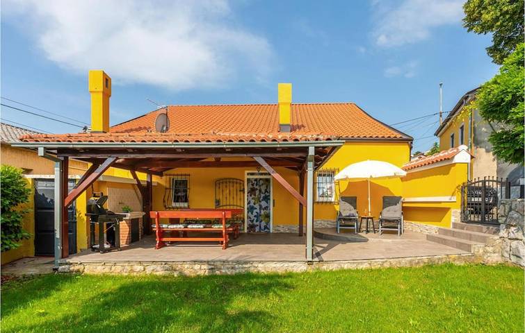 Location de vacances pour 5 personnes, avec sauna ainsi que balcon et jacuzzi dans Nova Gradiska