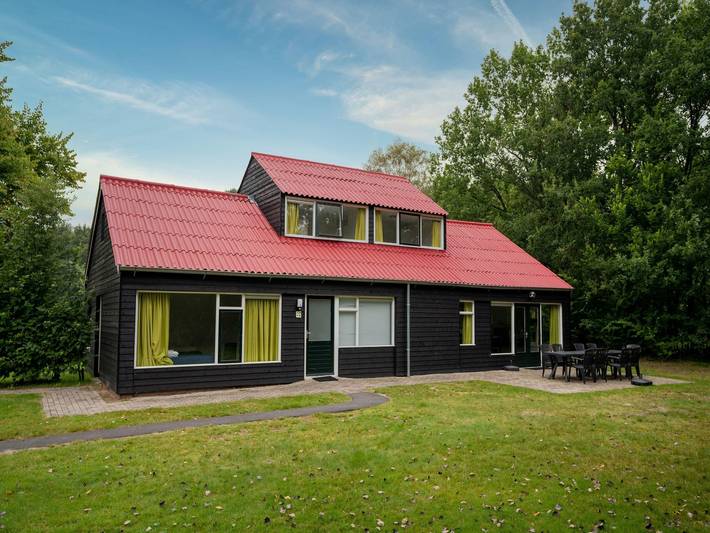 Ferienhaus für 12 Personen, mit Sauna und Garten