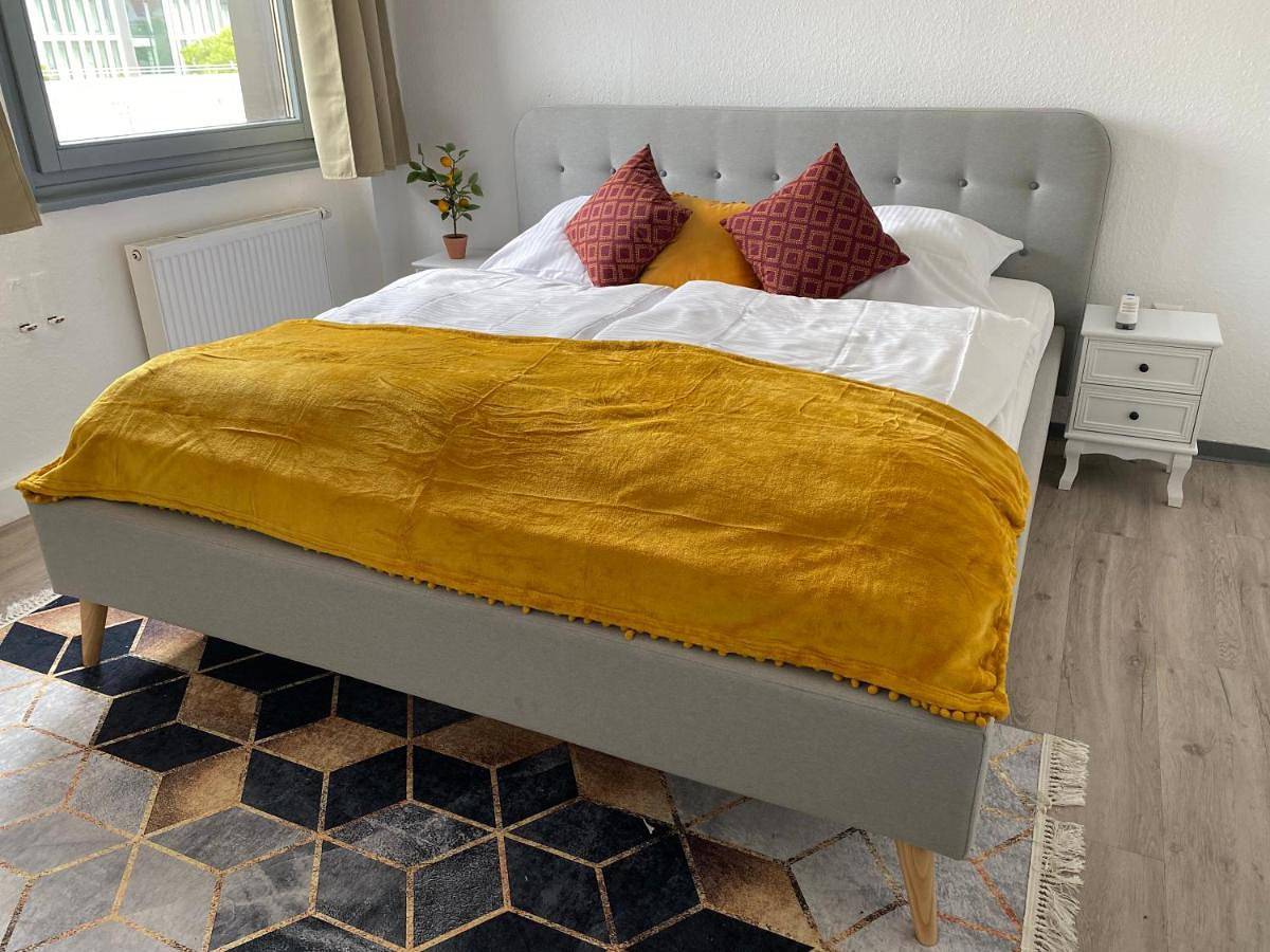 Ganze Wohnung, Two-Bedroom Apartment in Stuttgart-Mitte, Stuttgart