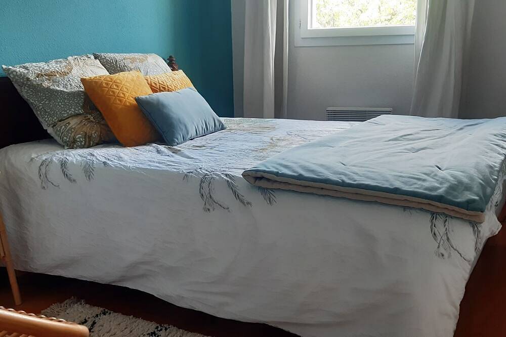 Appartement entier, Appartement dans résidence très calme avec piscine et parc in Cahors, Quercy