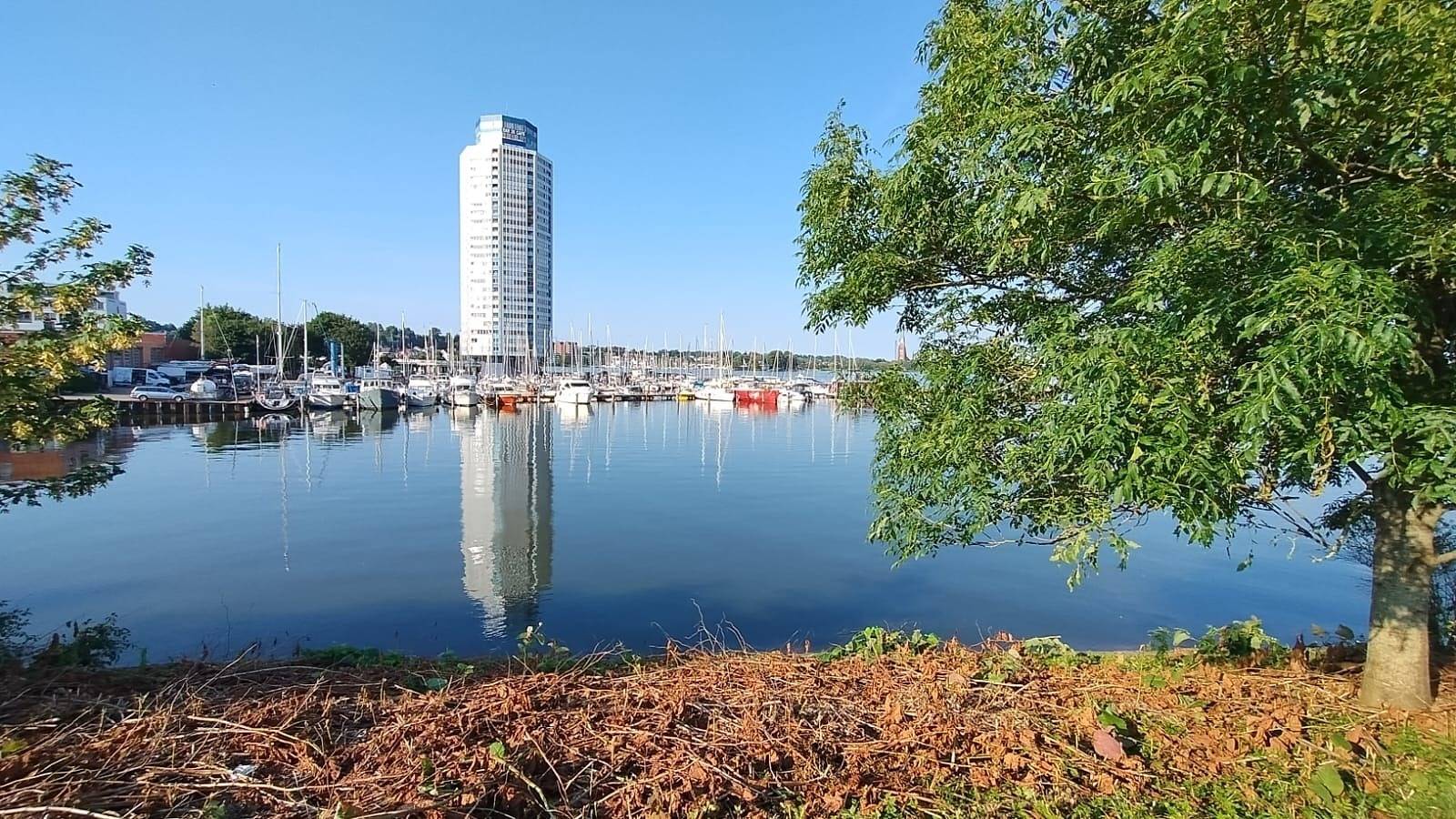 Ganze Ferienwohnung, Ferienwohnung über der Schlei im Wikingturm in Schleswig, Schleswig & Umgebung