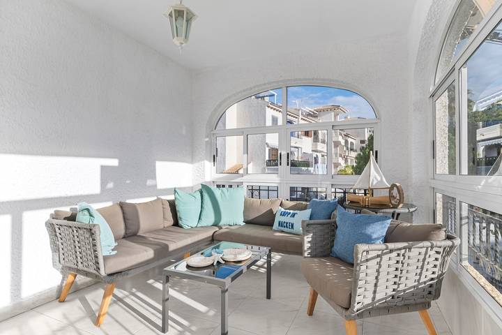 Ferienwohnung für 6 Personen, mit Balkon und Kinderpool in Orihuela Costa - 3