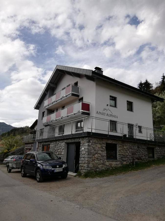 Ferienwohnung für 4 Personen, mit Balkon und Terrasse sowie Garten und Ausblick in Kauns