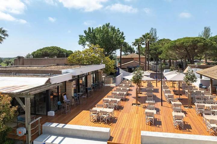 Camping pour 4 personnes, avec piscine et terrasse, animaux acceptés dans Plage de l'Espiguette - 2