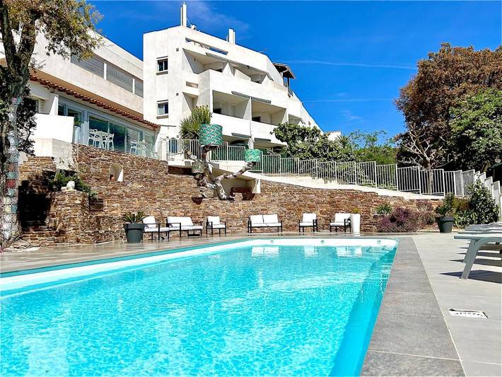 Hôtel pour 4 personnes, avec piscine et jardin