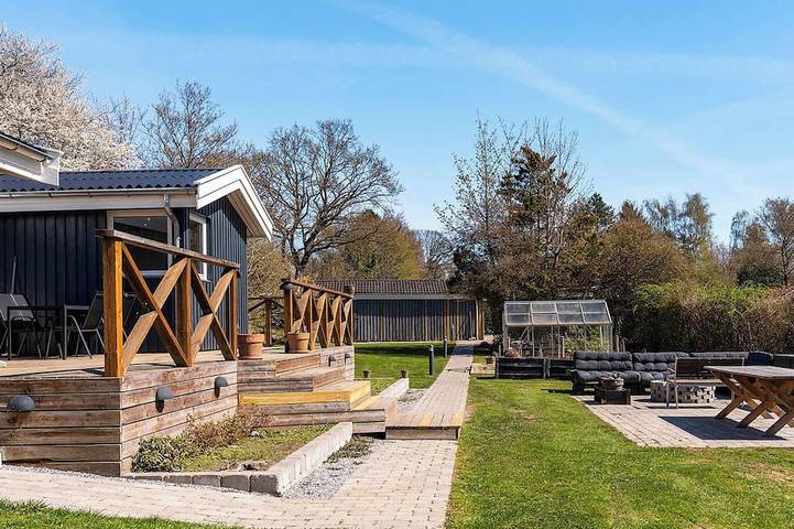 Ferienhaus für 6 Personen, mit Terrasse und Garten