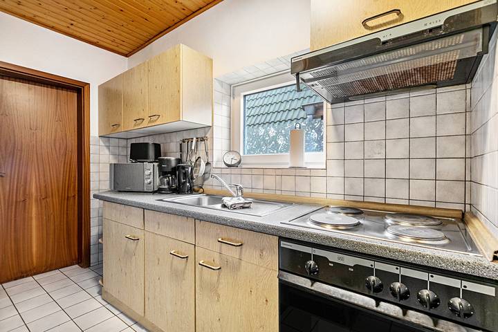 Ganze Wohnung, Apartment „Praktisches Mechanikerzimmer 3 mit Gemeinschaftsgarten und WLAN in Weddingstedt, Heide und Umgebung