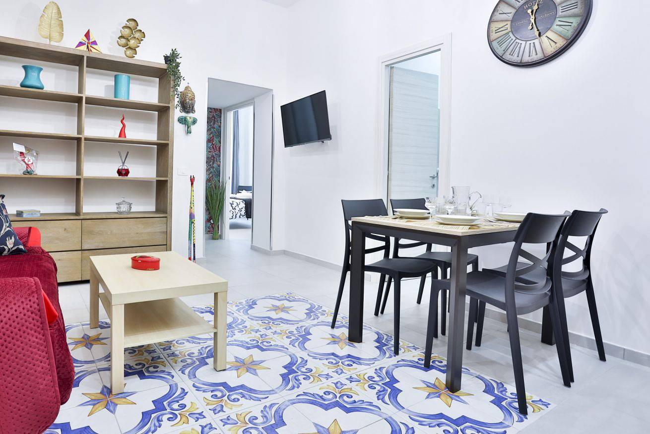 Ganze Wohnung, Ferienwohnung für 7 Personen mit Balkon/Terrasse in Neapel, Neapel Provinz