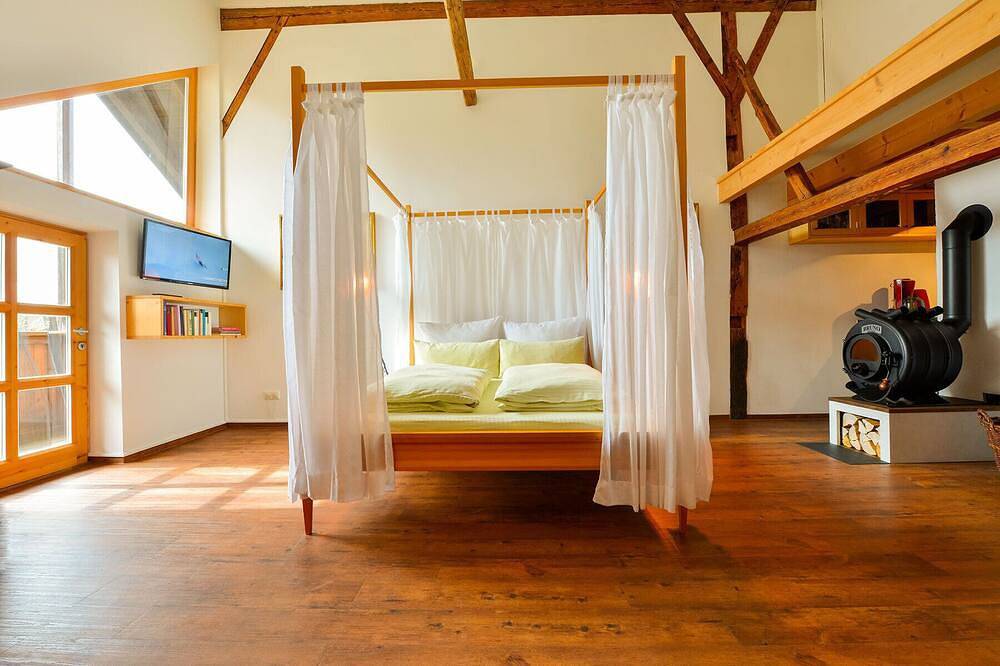 Apartamento inteiro, Sala senhorial Hofatelier Menacher - 85m² com lareira e terraço in Altreichenau, Neureichenau