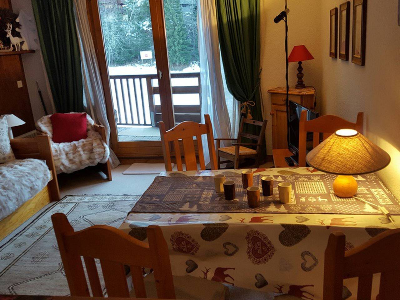 Ganzes Studio, Charmantes, ski-in/ski-out, sonnige, Studio im Herzen von La Tania in La Tania, La Perrière