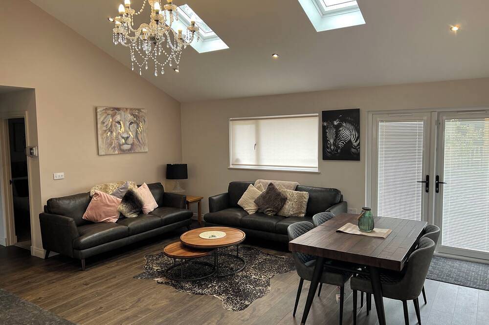 3 Bedroom 2 bathroom  luxurious lodge with hot tub  in stunning Northumberland in Northumberland National Park
