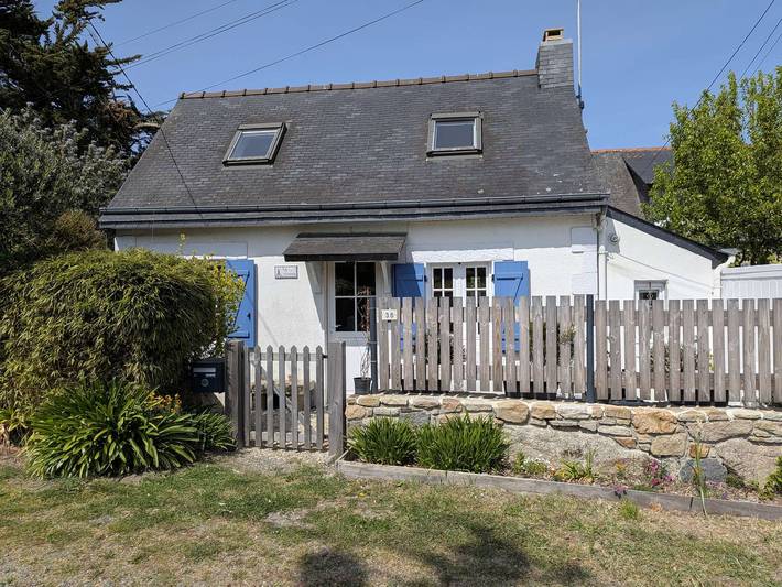Ferienhaus für 3 Personen, mit Terrasse und Garten in Trégastel