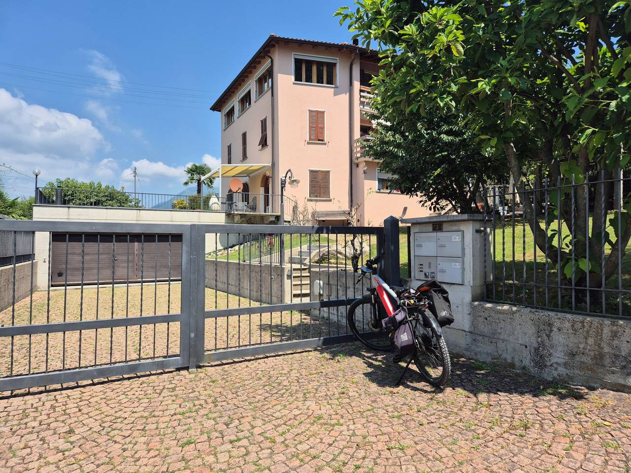 Executive mit 6 Schlafzimmern und 2 Bädern in Lugano, Lac de Lugano