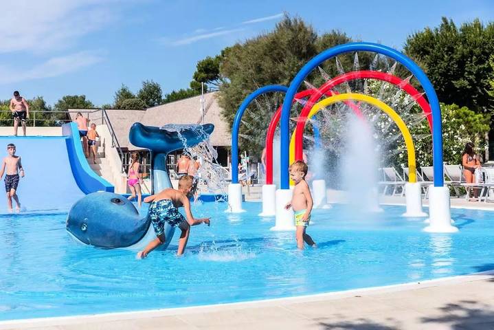 Camping für 6 Personen, mit Pool und Terrasse in Caorle - 2