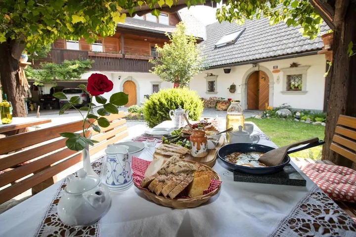 Apartamento de vacaciones para 4 personas, con jardín y vistas - 1