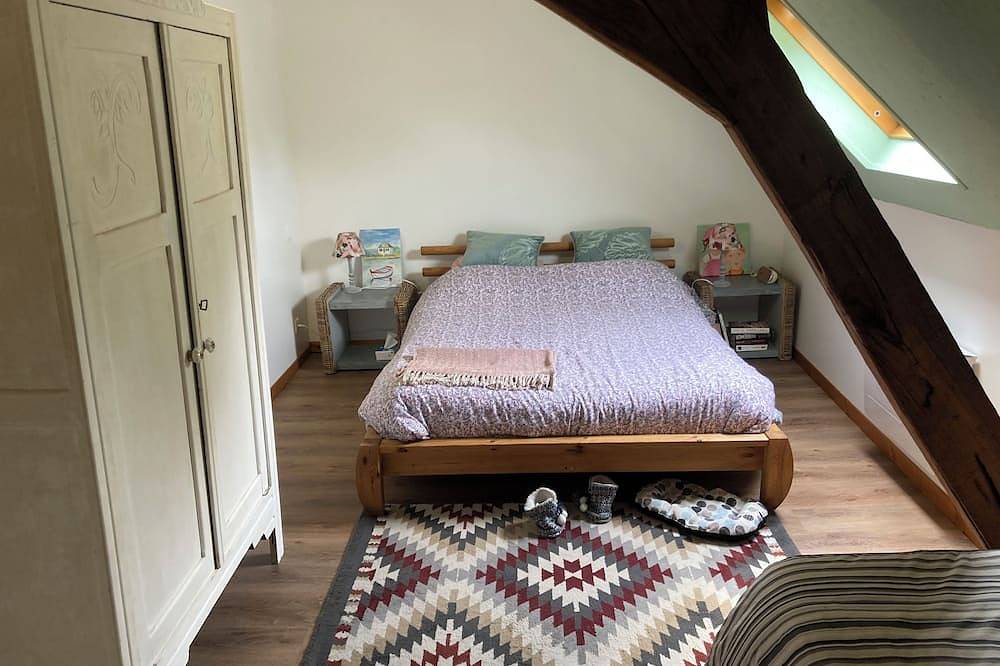 Maison De Campagne à découvrir avec les enfants in Bonnat, Région de Guéret