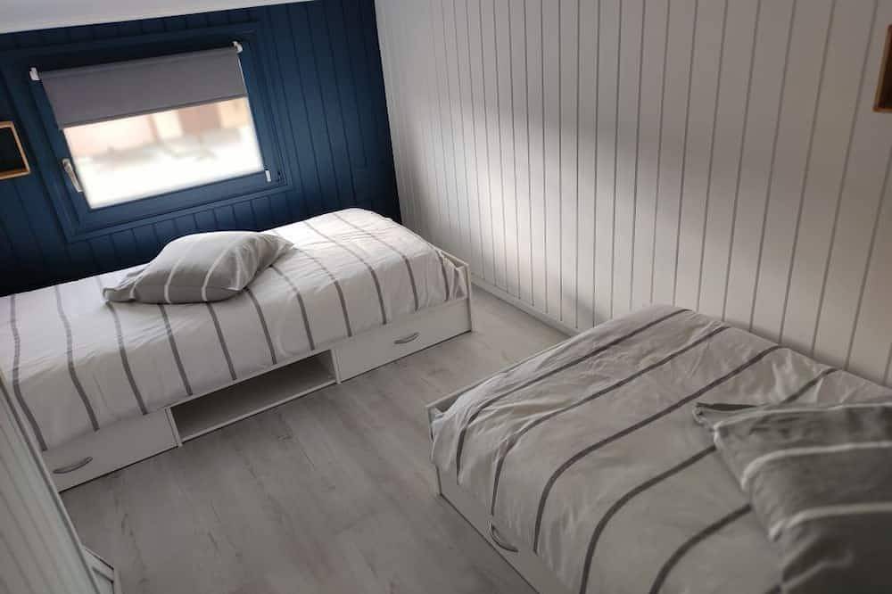T3 60m2 with terrace, parking, swimming pools, sea 200m away.Wi-fi,connected Tv, air conditioning. in Portiragnes Plage, Portiragnes