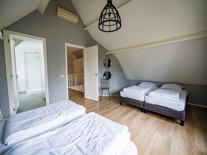Geräumige Villa am See in Maurik, Gelderland
