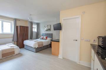 Apartment for 4 People in Bromley, London, Photo 1