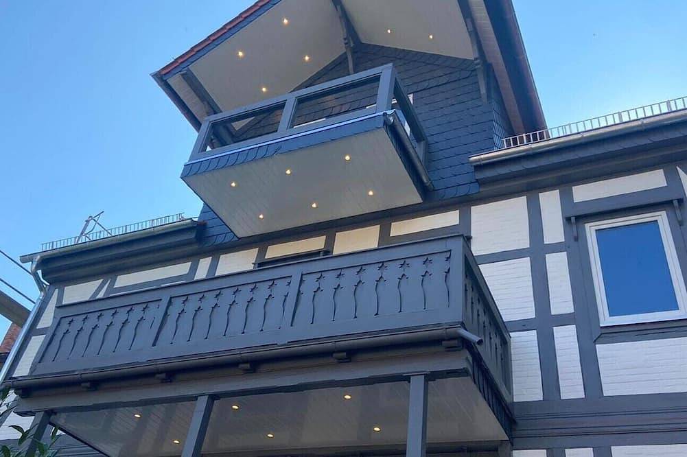 Ganze Wohnung, Neue Ferienwohnung in Wernigerode mit Balkon und Schlossblick - Harz in Wernigerode (Stadt), Wernigerode