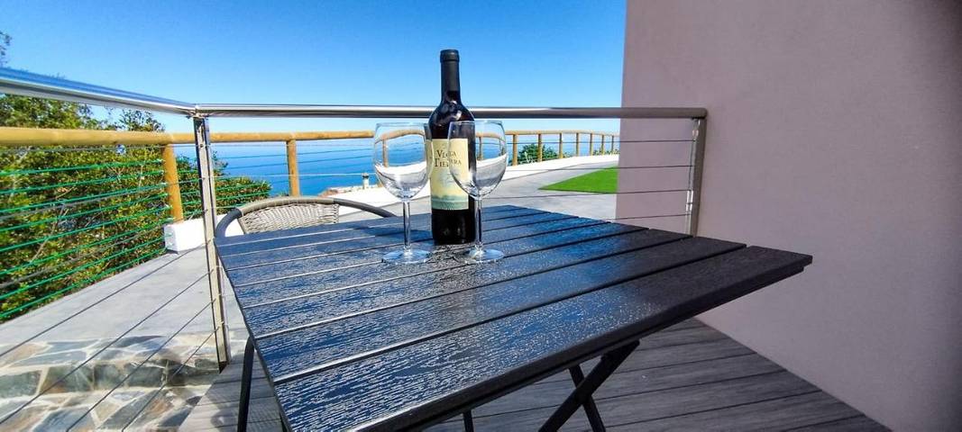 Apartamento de vacaciones para 4 personas, con piscina además de vistas y jardín - 1