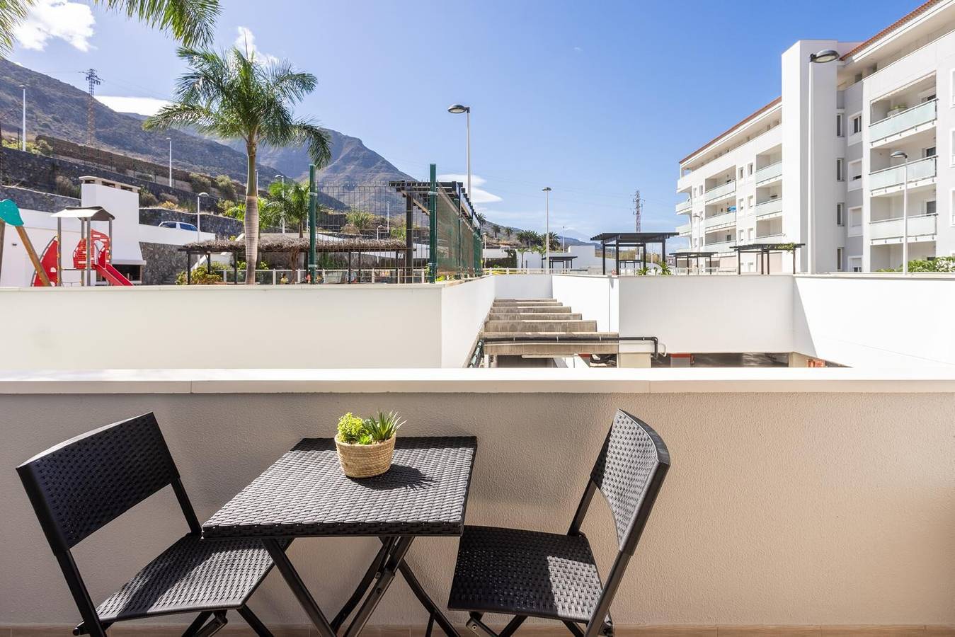 Casa de vacances 'Brisa - Armonía Park, Bajamar' avec vue montagne, Wi-Fi et climatisation in Bajamar, San Cristóbal de La Laguna