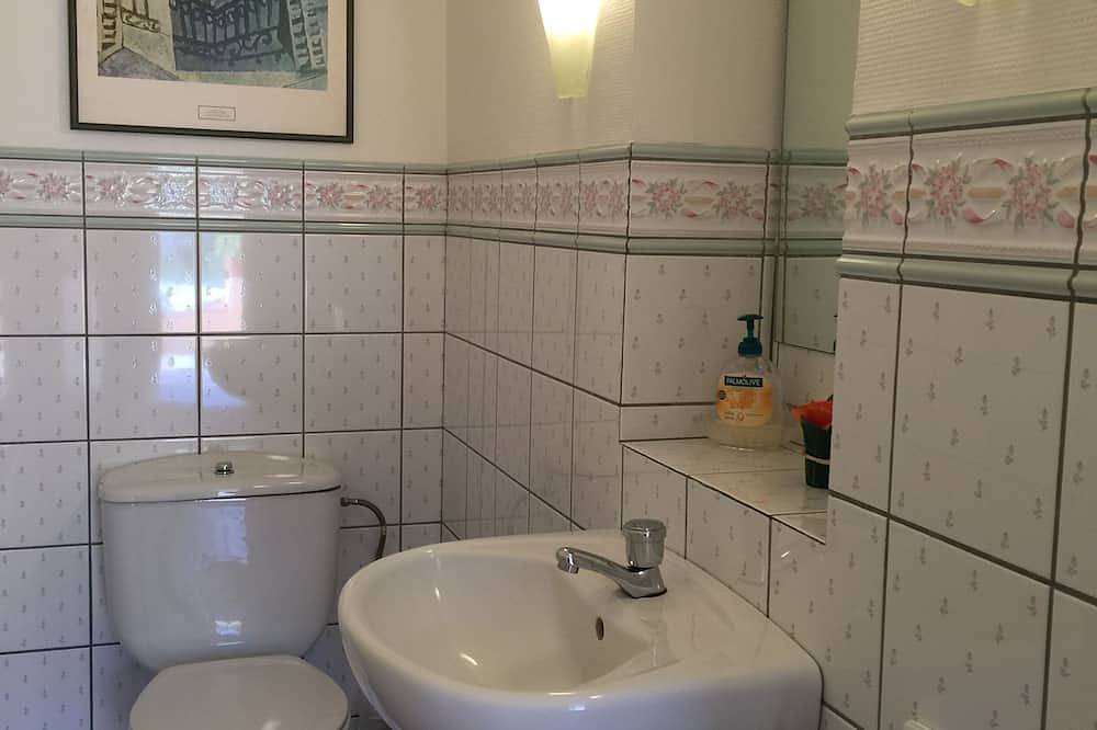 Appartement entier, Top appartement tout confort pour1-2 pers.piscine privée, internet fibre optique in El Mas Fumats, Roses