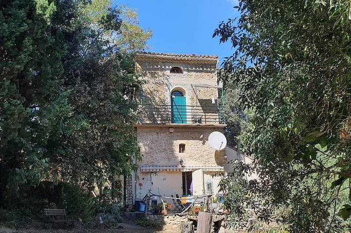 Location de vacances pour 4 personnes, avec balcon et jardin à Autignac