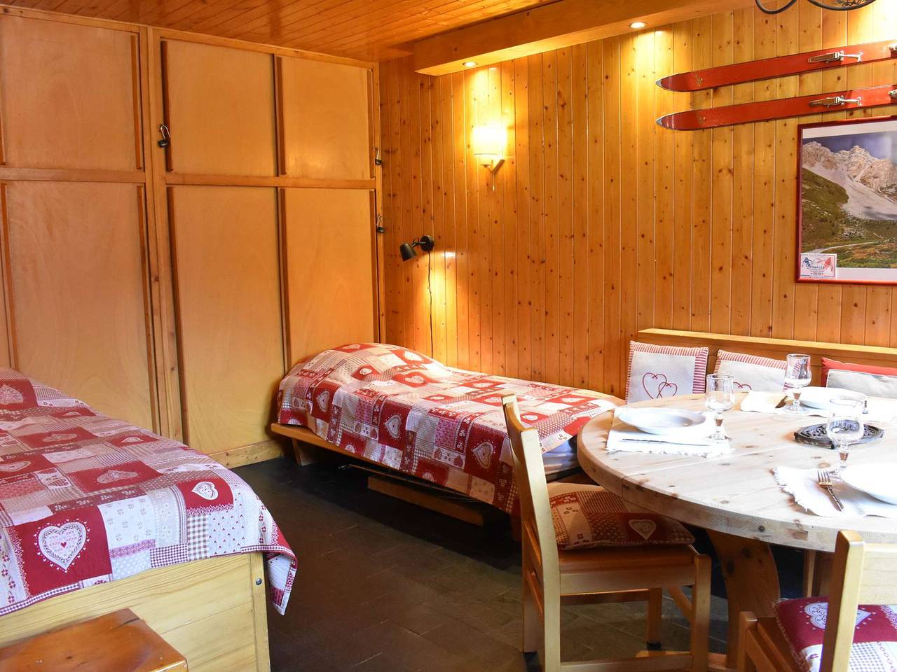 Entire apartment, 2-room apartment for 5 at Méribel slopes in Méribel, Les Allues