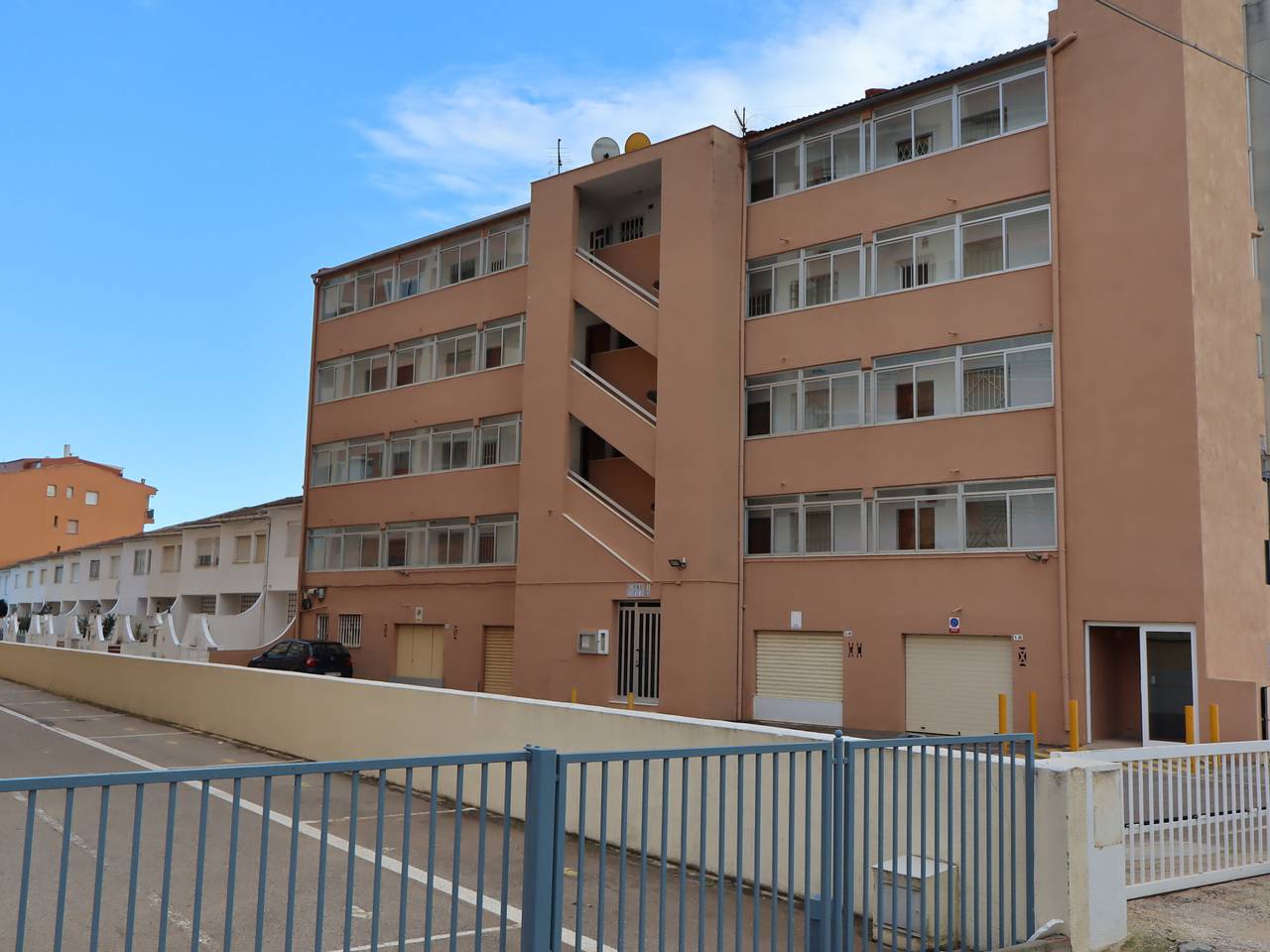 Entire apartment, Comfortable apartment near the sea, sleeps 5, pets allowed in Peñiscola, Costa del Azahar