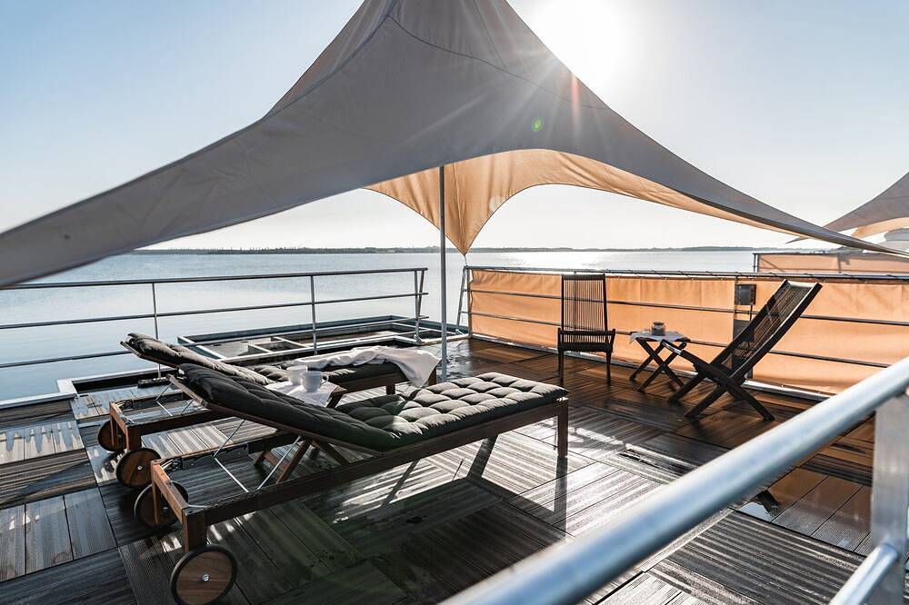 Floating holiday home on the lake - Seagull 3 in Laasow, Vetschau