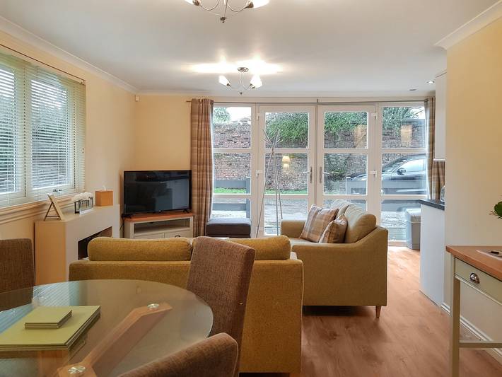 Log cabin for 4 people in Loch Lomond