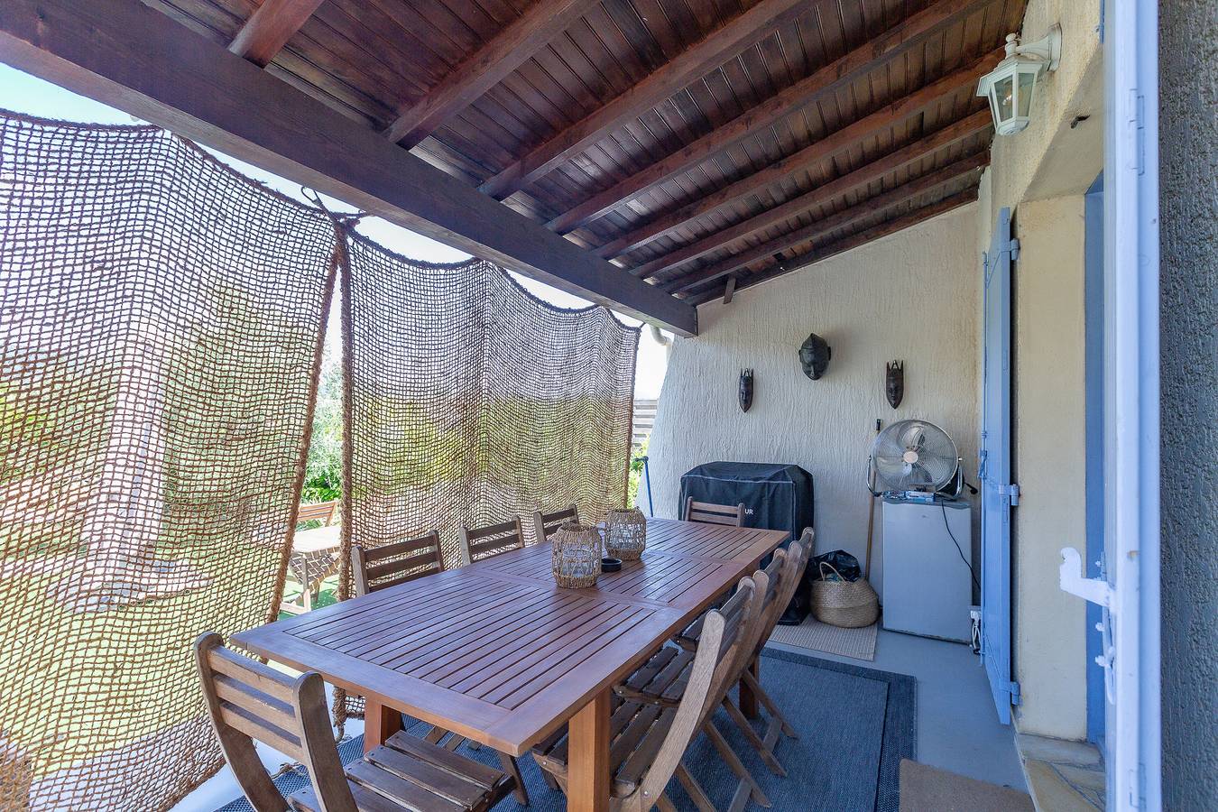 Casa de vacaciones 'Dans La Drôme' con vistas a la montaña, piscina privada y Wi-Fi in Montélimar, Región de Nyons