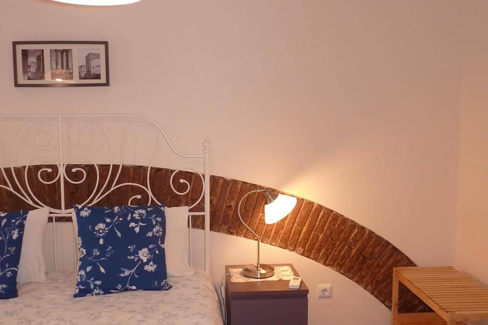 Páteo dos Oliveira - Casa dos Serviçais in Évora, Distrito de Évora