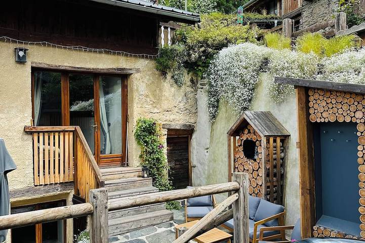 Chalet für 12 Personen, mit Terrasse und Whirlpool - 1