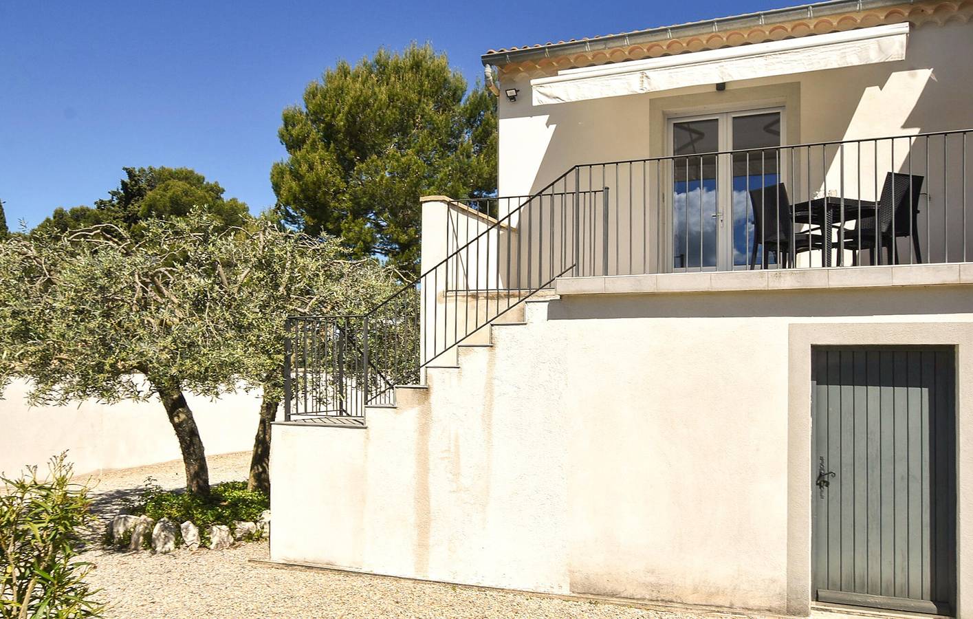 Apartment mit Bergblick, WLAN, Garten und Parkplatz in Villes-sur-Auzon in Villes-sur-Auzon, Parc naturel régional du Mont-Ventoux