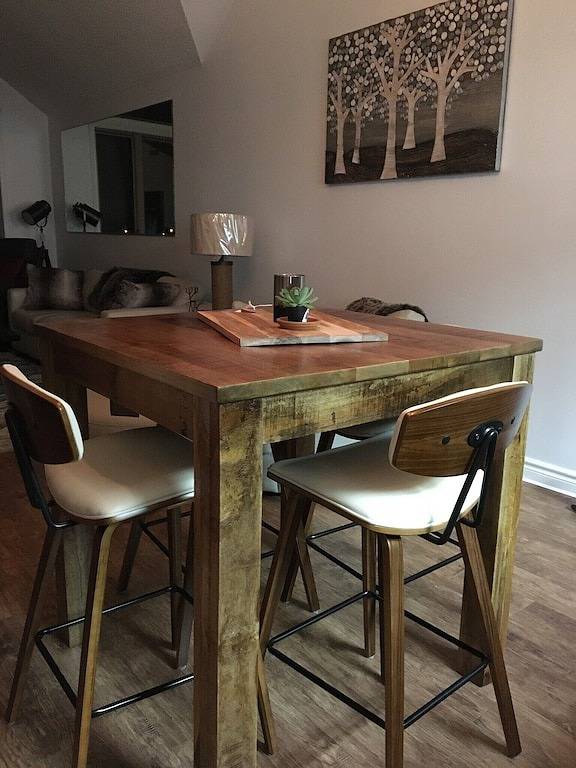 Ganze Wohnung, Modern Muskoka Executive 2 Bedroom Condo/Loft. Minutes to the Provincial Parks! in Muskoka