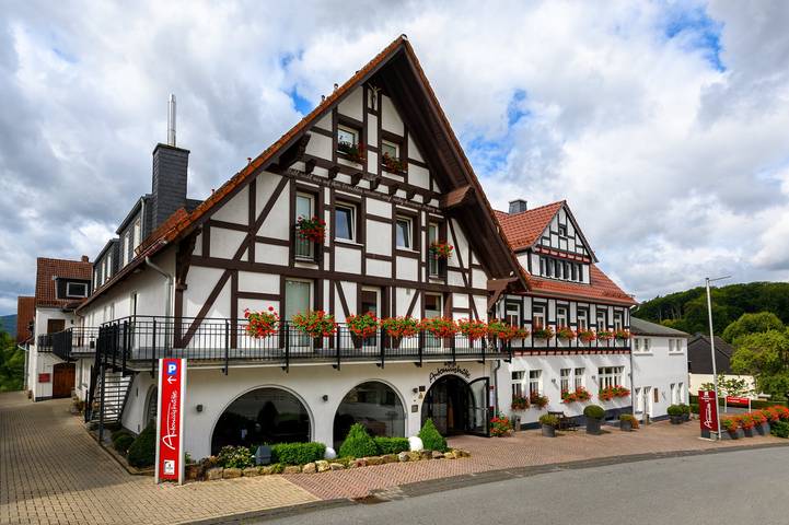 Hotel, mit Terrasse und Garten sowie Sauna in Balve - 2