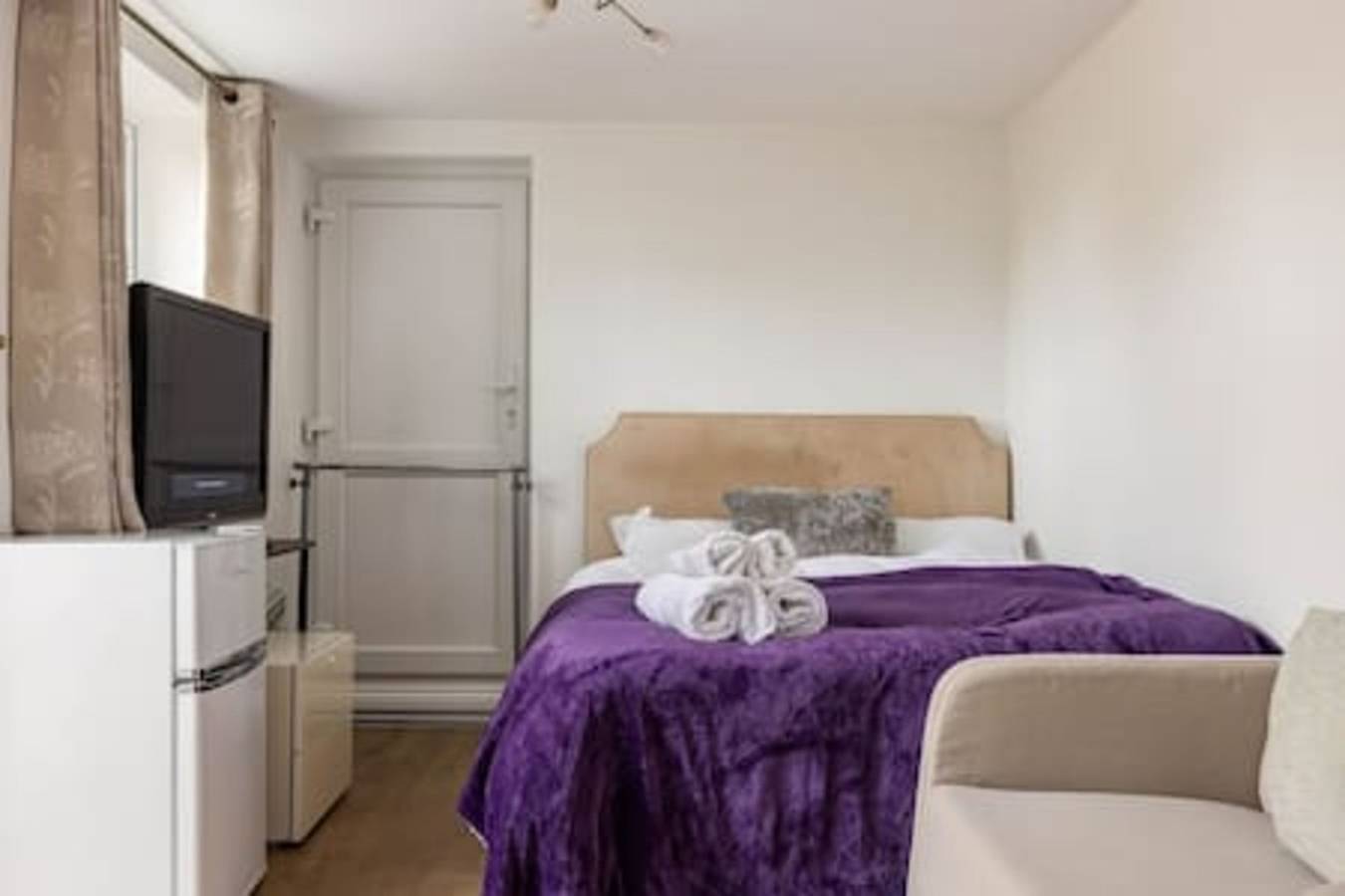 Ganze Wohnung,  Kingston & Richmond Lux Brand new studio in Kingston an der Themse, London