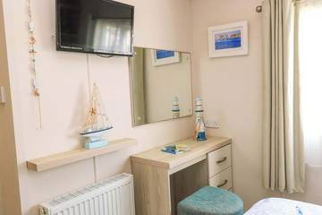 Glamping for 5 People in Durdle Door, Purbeck Heritage Coast, Photo 4