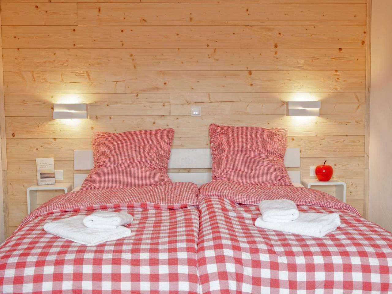 Ganze Wohnung, Dornröschen mit südseitigem Balkon in Homberg, Knüllgebirge