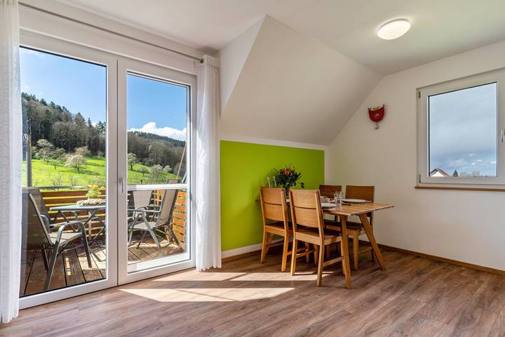 Ferienwohnung für 4 Personen, mit Balkon in Oberkirch - 3