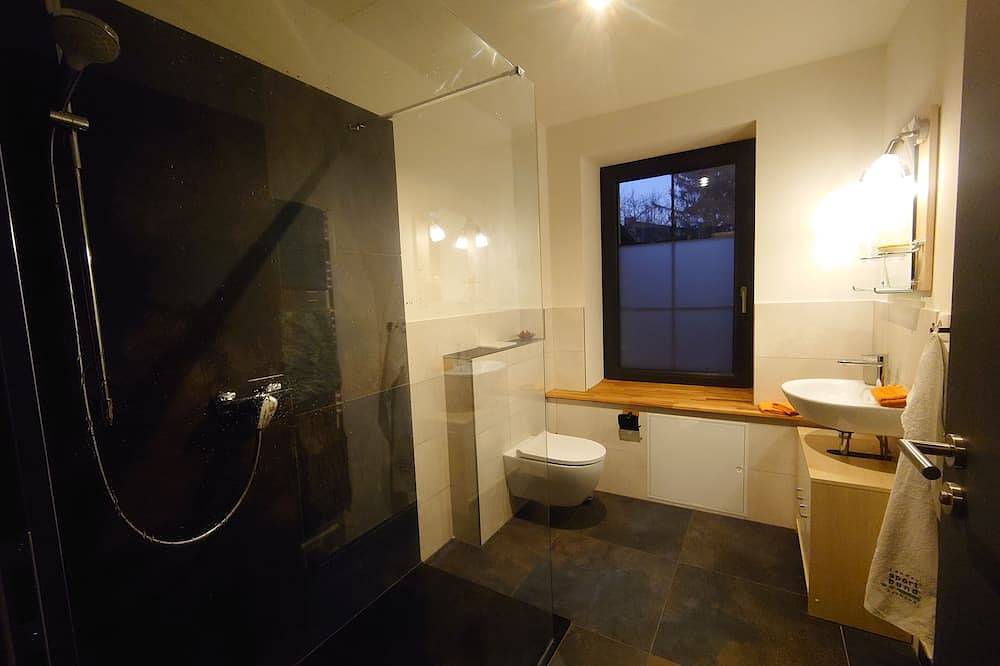 Ganze Wohnung, Ferienwohnung Stella - 10 Minuten zum See oder in die Stadt in Zittau, Zittauer Gebirge