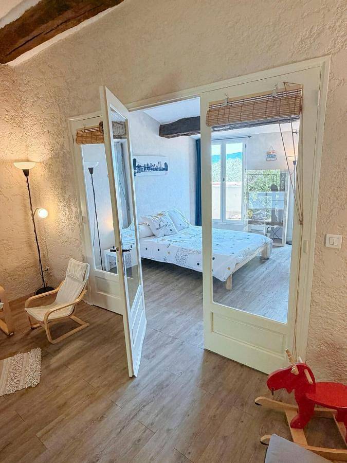 Location de vacances pour 8 personnes, avec jacuzzi et jardin à Carnoules - 4