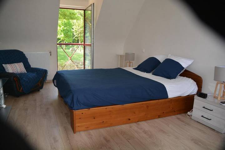 Location de vacances pour 9 personnes, avec vue et jardin, animaux acceptés à Saint-Gilles-Pligeaux - 4