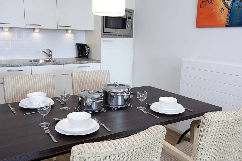Entire apartment, Stylish Harborfront Escape in Scheveningen, Den Haag