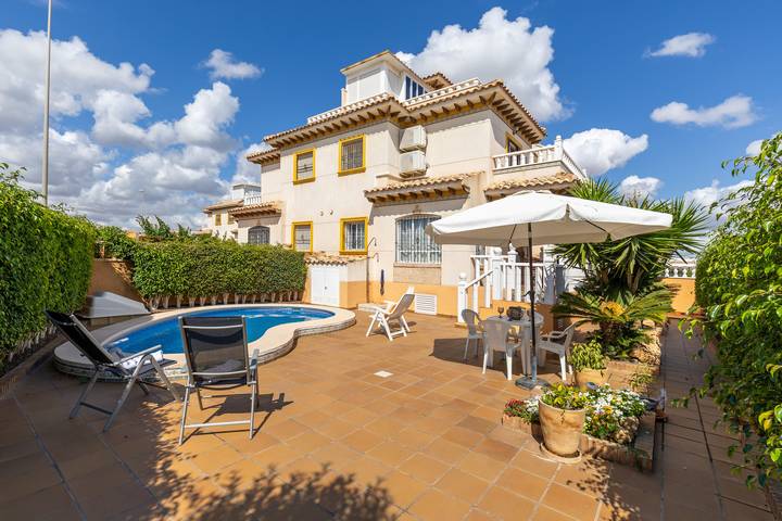Villa pour 6 personnes, avec jardin à Orihuela