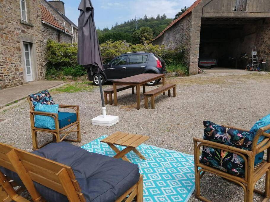 Jolie maison en pierre proche centre-ville in La Glacerie, Cherbourg-en-Cotentin